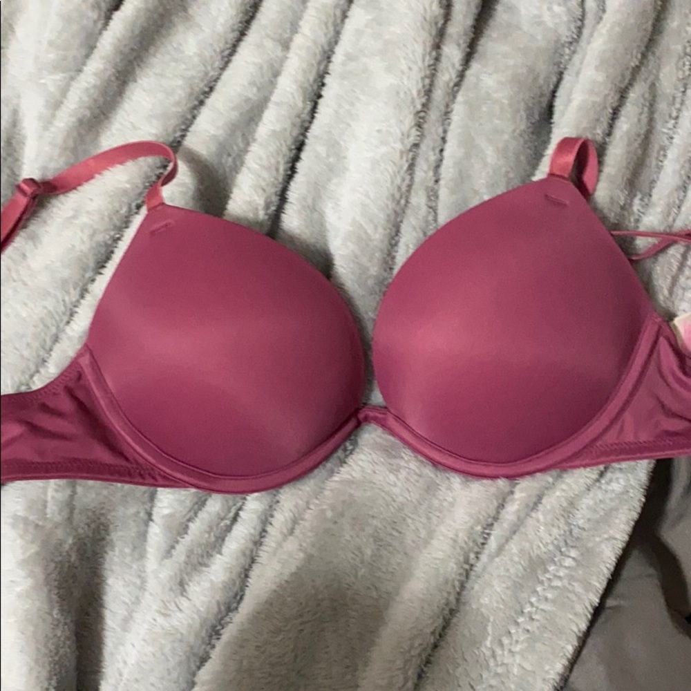 Wear every where bra from pink!!
